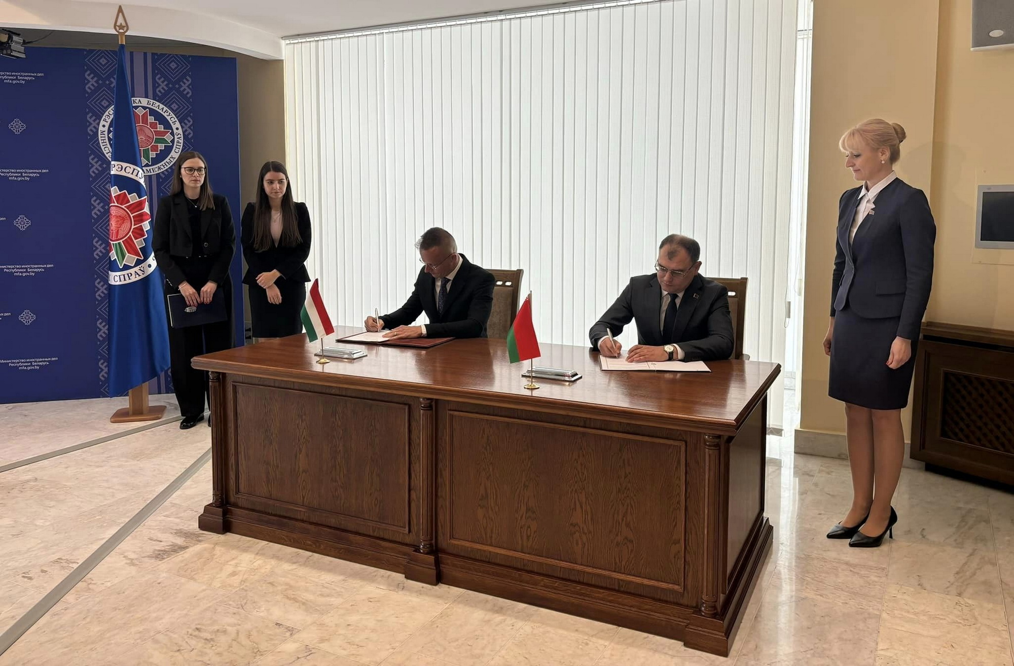  Главы Минэнерго Беларуси и МИД Венгрии подписали меморандум об углублении сотрудничества в атомной энергетике