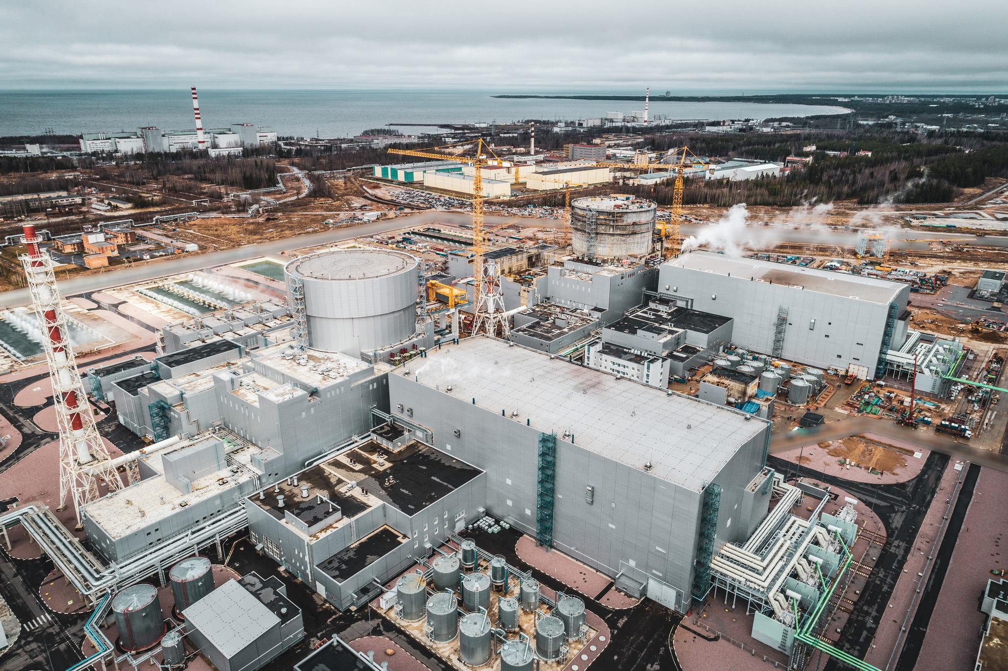 Новый энергоблок Ленинградской АЭС введен в эксплуатацию  
