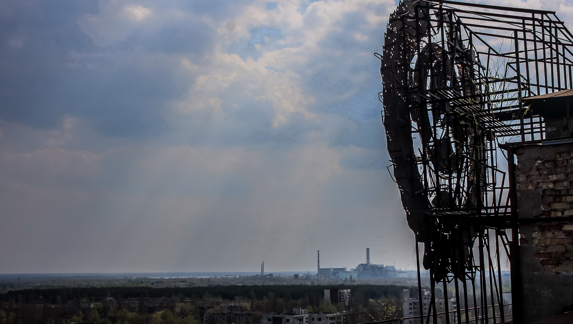 Небо над Чернобылем. Год 1986.